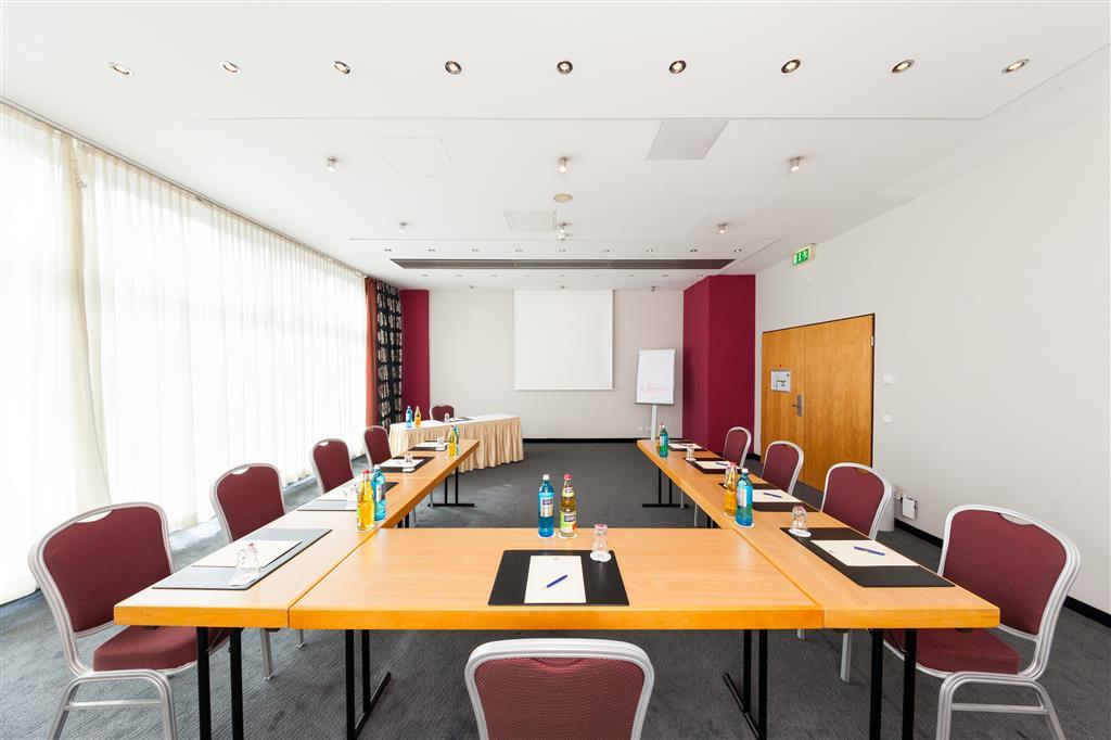 Plaza Premium Koeln Hotell Exteriör bild