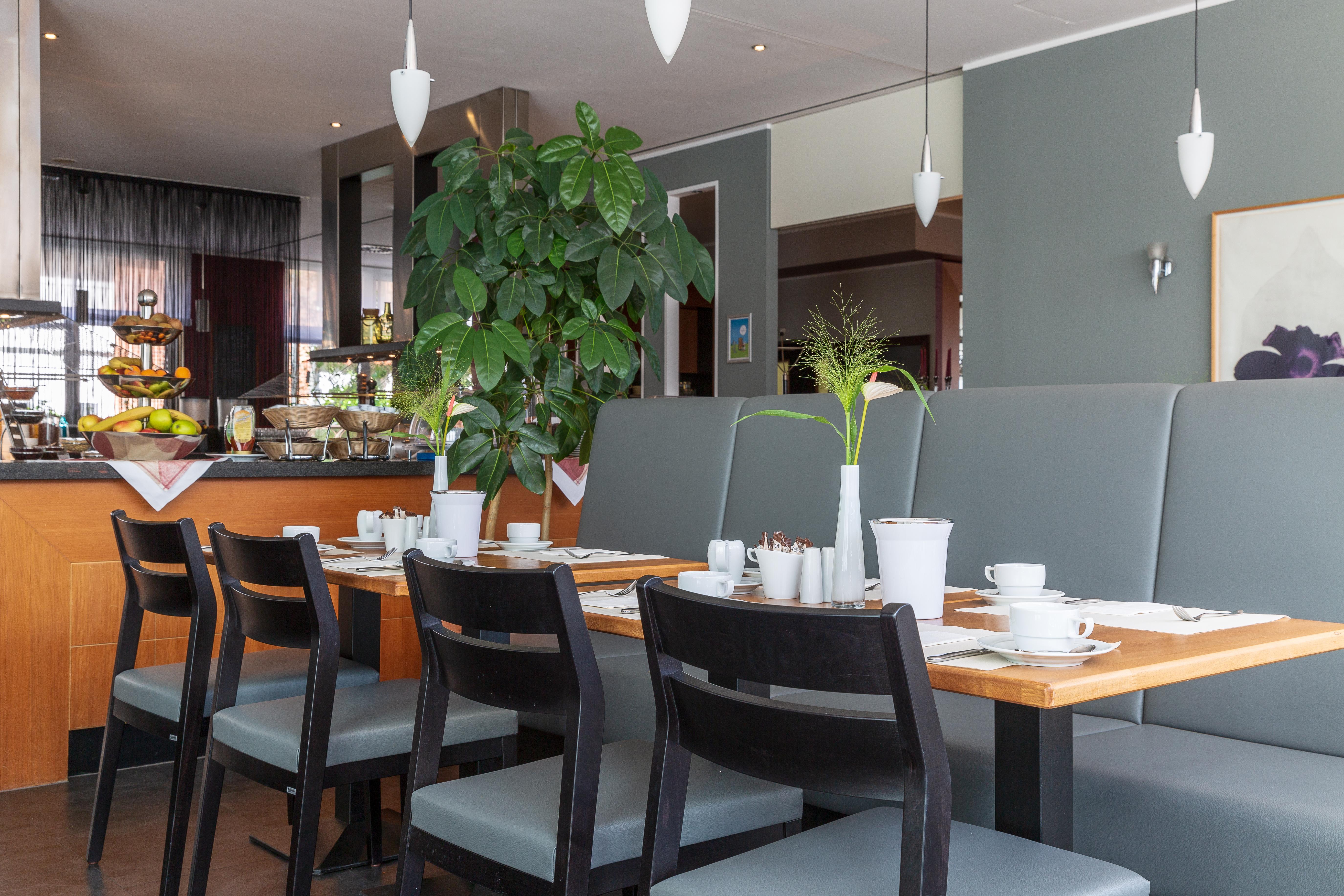 Plaza Premium Koeln Hotell Exteriör bild