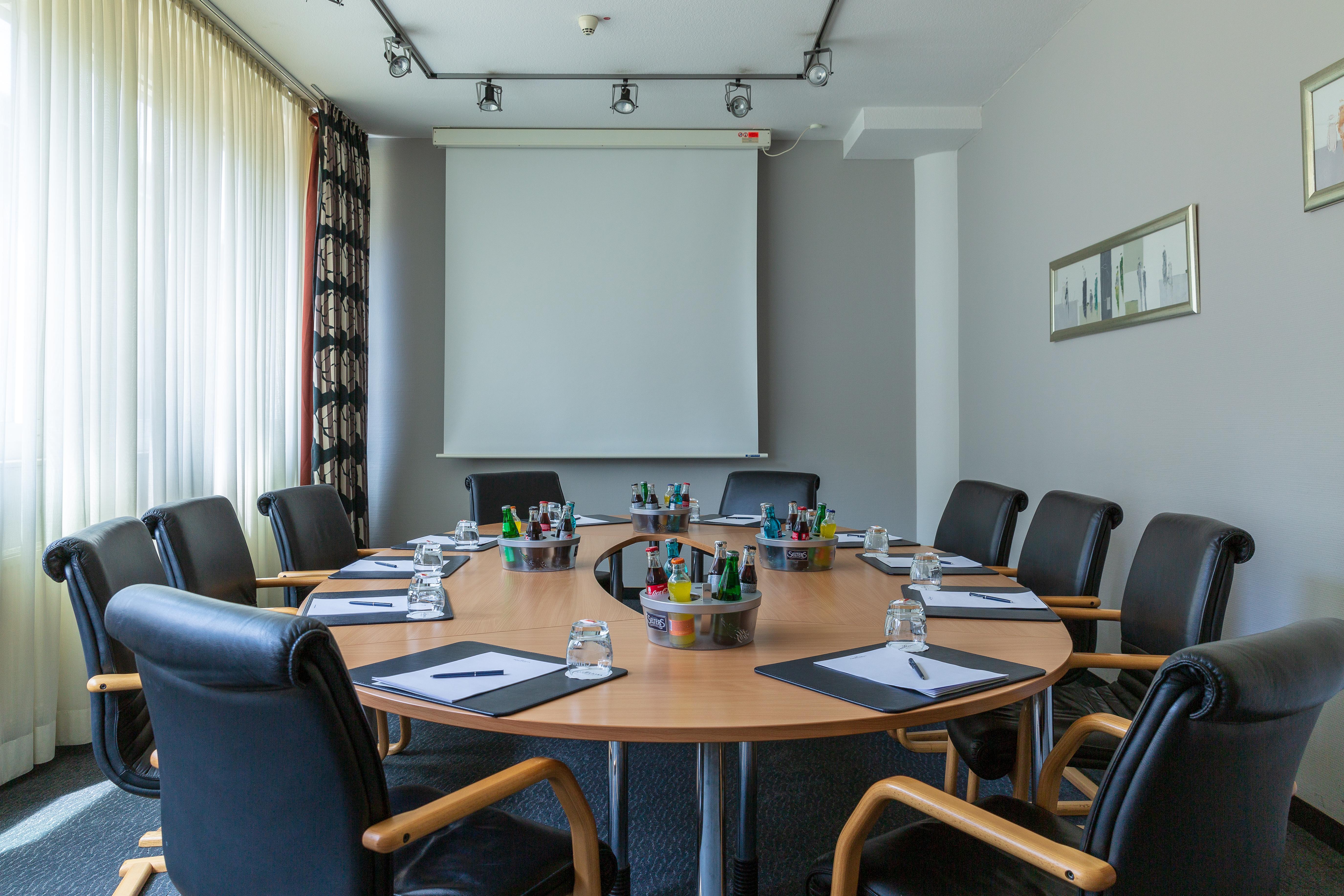 Plaza Premium Koeln Hotell Exteriör bild