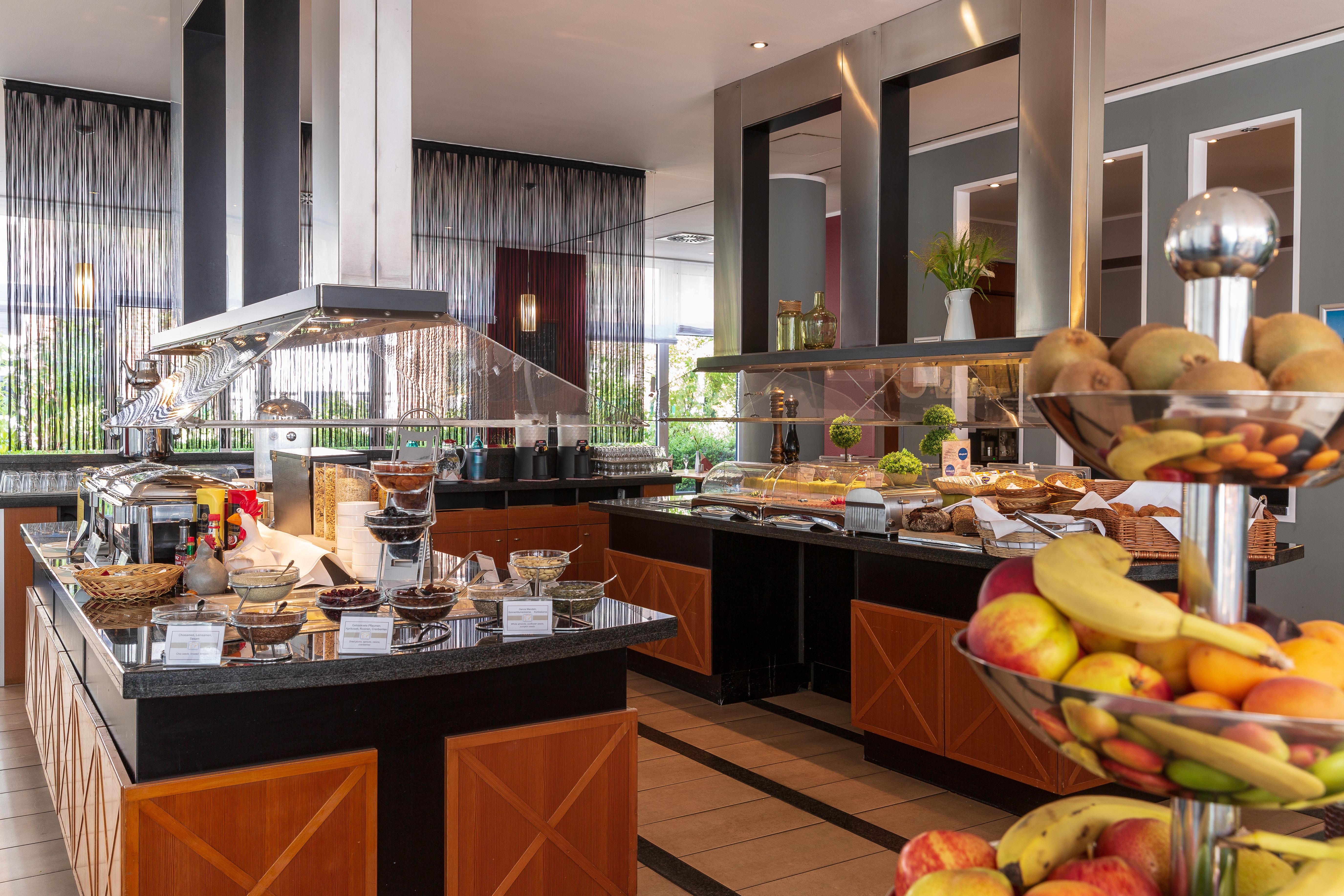 Plaza Premium Koeln Hotell Exteriör bild