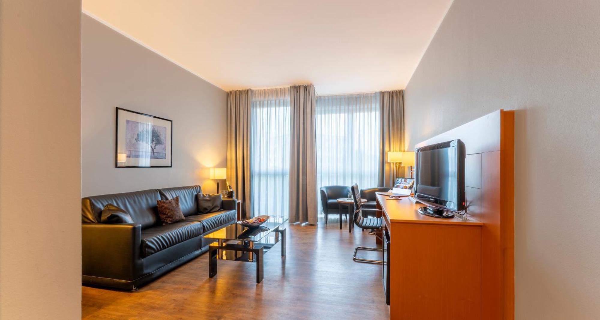 Plaza Premium Koeln Hotell Exteriör bild