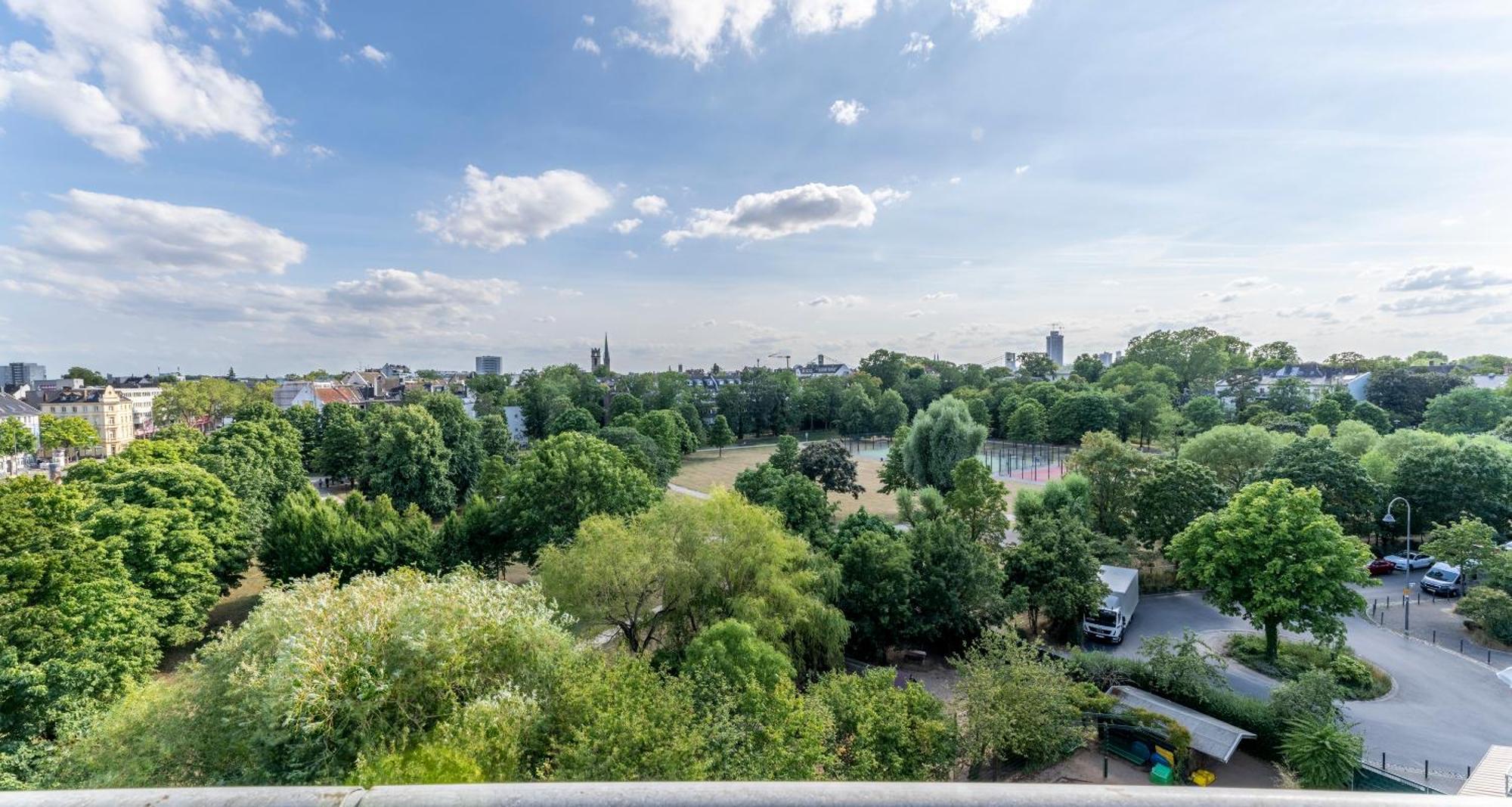 Plaza Premium Koeln Hotell Exteriör bild