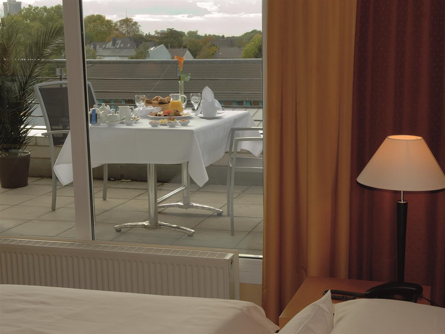 Plaza Premium Koeln Hotell Rum bild