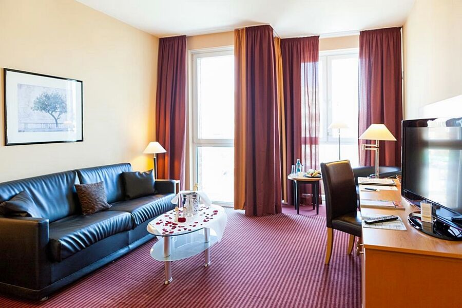 Plaza Premium Koeln Hotell Exteriör bild